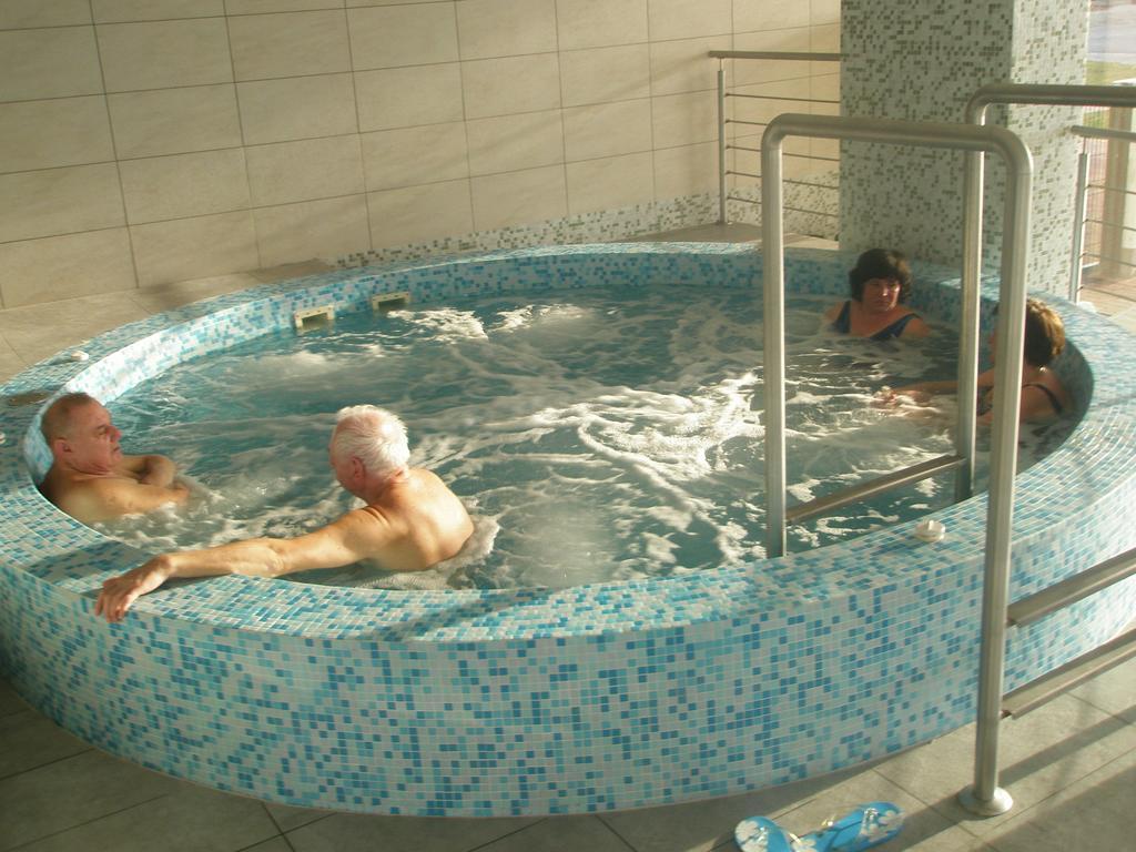 Club218 Relax Family Apartman Siofok Exterior photo