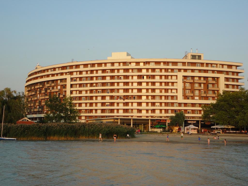 Club218 Relax Family Apartman Siofok Exterior photo